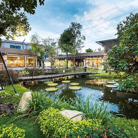 Tara Park Resotel Rangsit Экстерьер фото