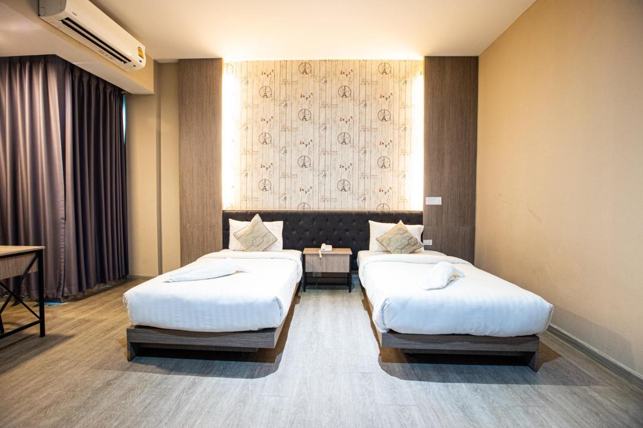 Tara Park Resotel Rangsit Экстерьер фото